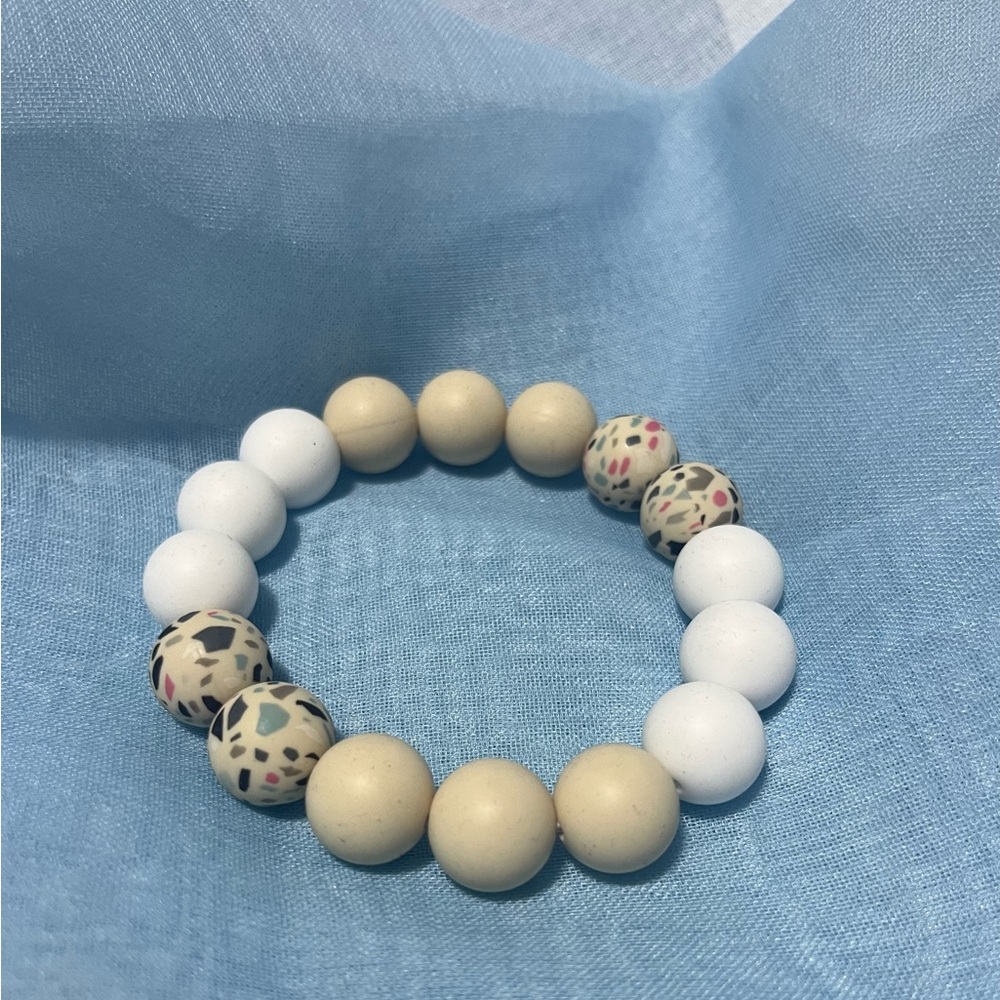 Stylish Beaded Bracelet with Unique Patterns